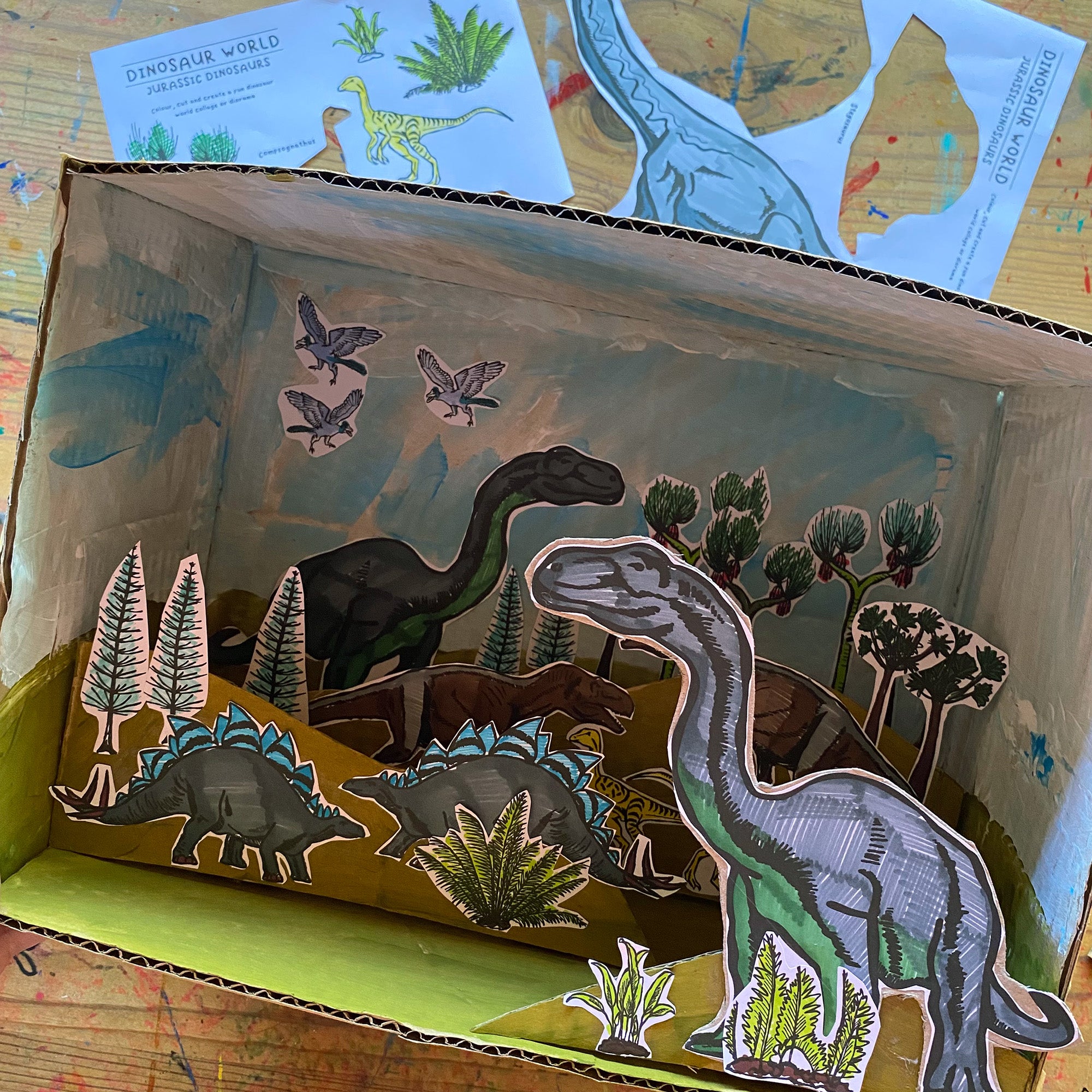 Dinosaurs - Printable activity sheets