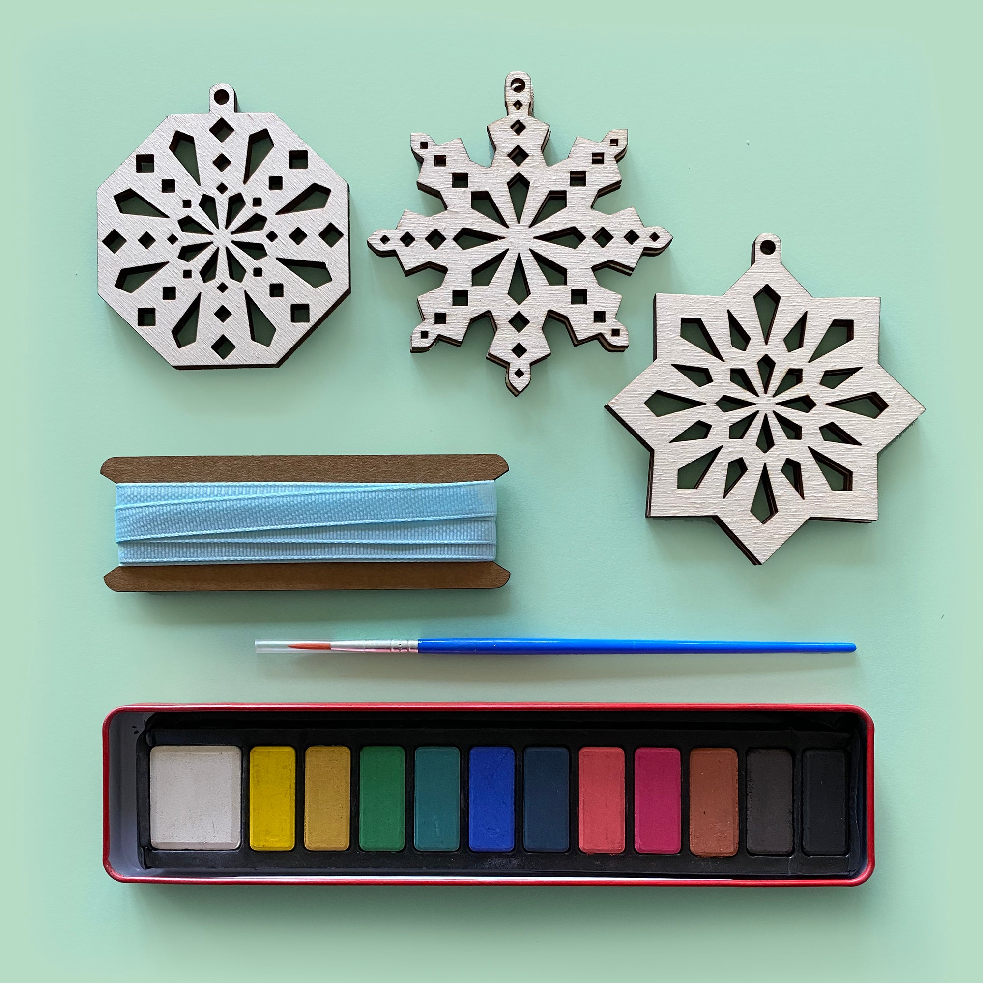 Festive Decorations Craft Kit - Snowflakes